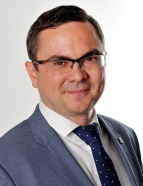 Pavel Krchňák, MRICS